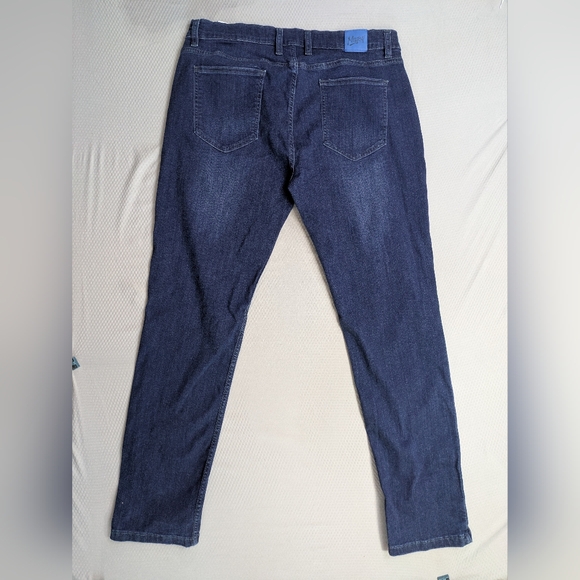 Sold - Picture 5 of 11